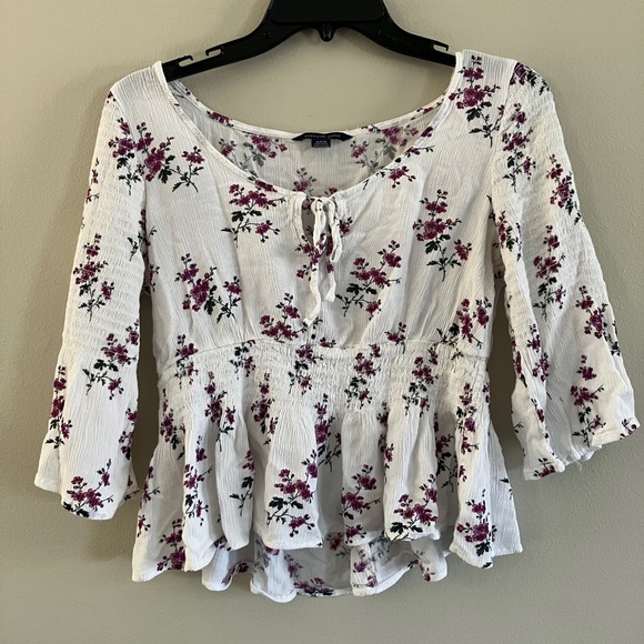 American Eagle Outfitters Tops - American Eagle floral blouse